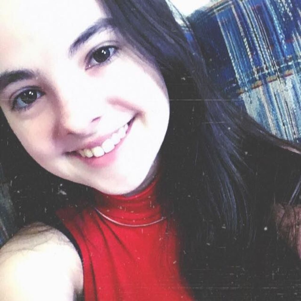 Meet your Posher, Chloe